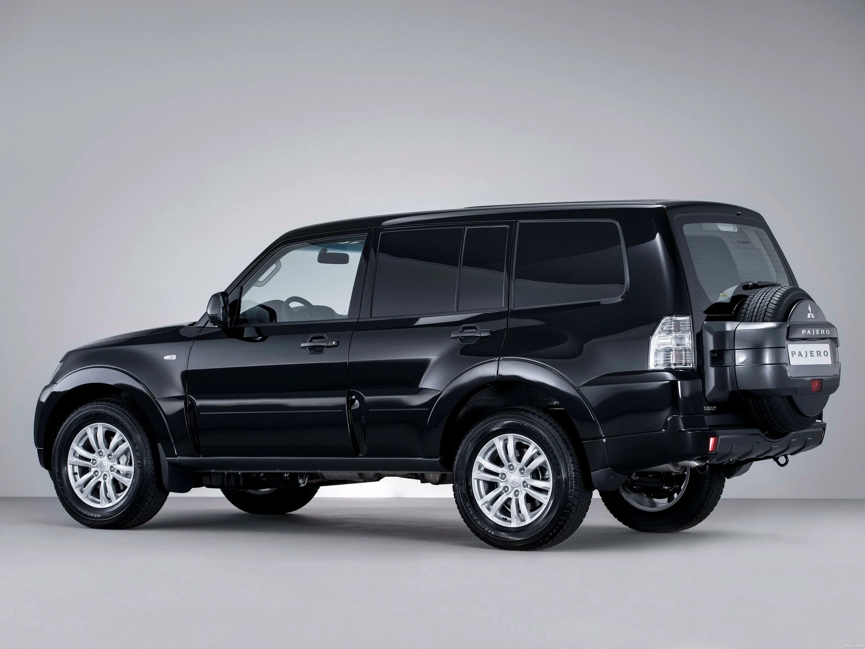 Pajero sport 2017. Mitsubishi pajero iv рестайлинг 2. Mitsubishi pajero sport 2017. Pajero sport 4. Митсубиси паджеро спорт 2017 года.