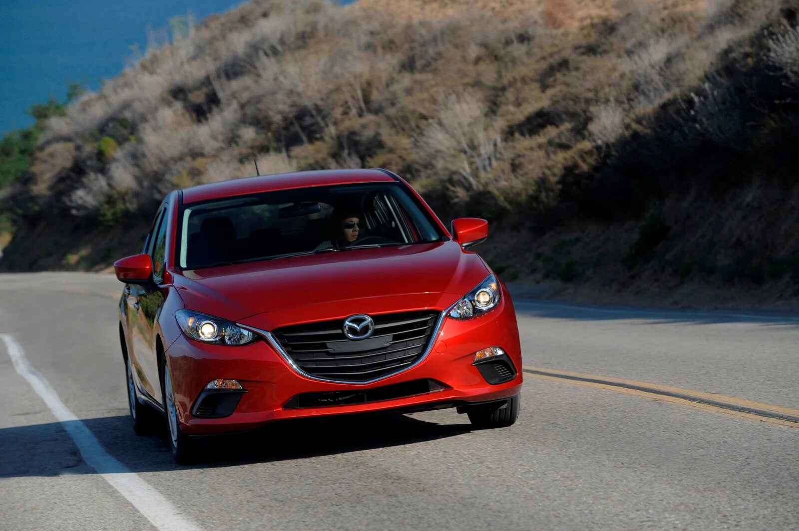 Мазда b3. Mazda 3 2016. мазда 3 2014 2.0. mazda 3 2014. мазда 3 хэтчбек 2015.