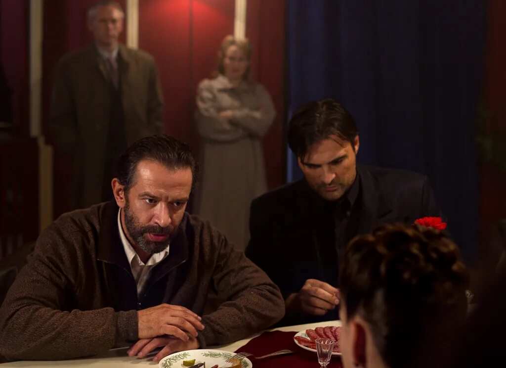 Пепел 2013. Владимир машков пепел. пепел сериал машков. гармаш в фильме пепел. пепел лорд фильм.