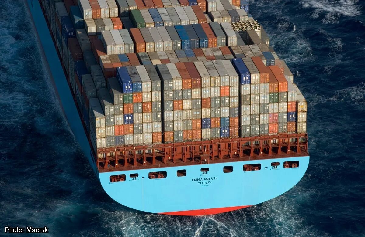 Контейнеровоз «msc carla». Контейнеровоз 4000 teu. Контейнеровоз cma cgm. Сколько контейнеров помещается на океанское судно. Контейнеровоз христофор колумб.