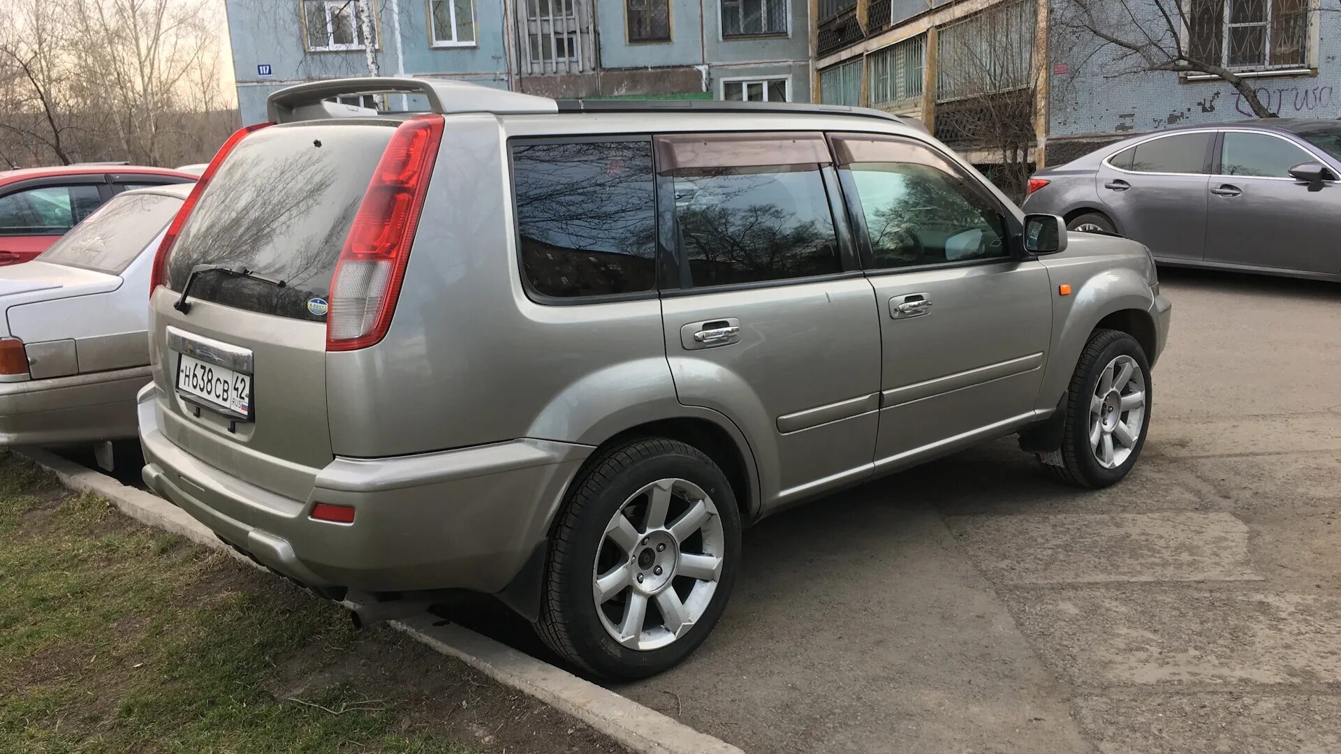 X trail r18. Nissan x-Trail t30 r18. Nissan x Trail на т 30 колёса Инфинити. Ниссан х-Трейл т30 на 18 колесах. Колеса r18 на х Трейл т30.