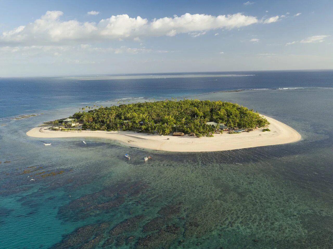 Spot island. Таваруа Фиджи. Остров Вити Леву Фиджи. Остров Таваруа. Остров Таваруа Фиджи фото.