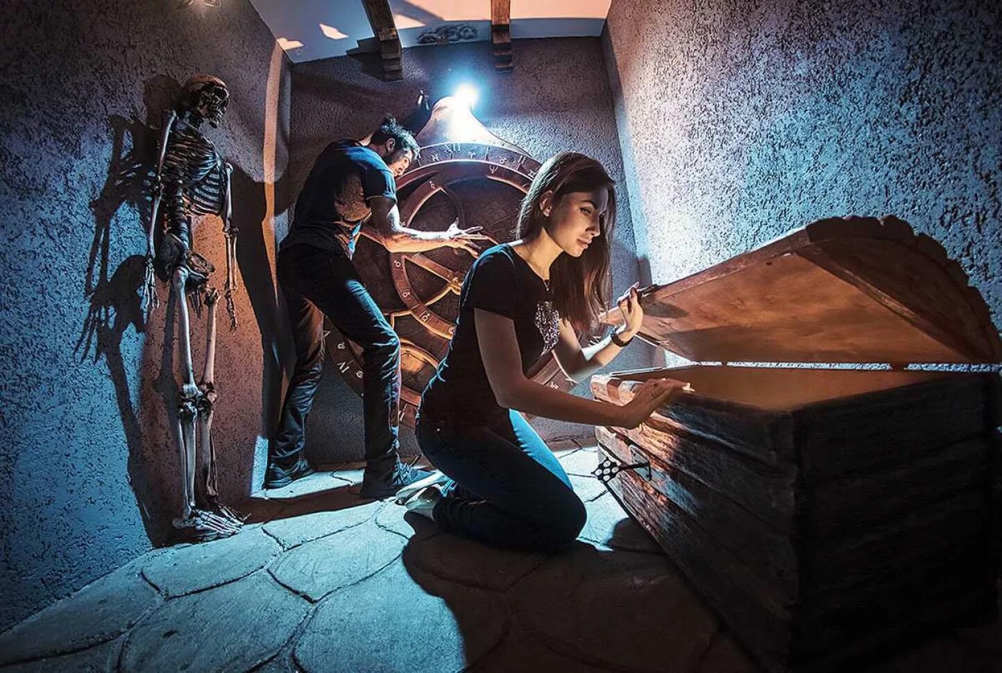 Подвал замка. Квест башня франкенштейна красноярск. Chaos on deponia (ps4). Игры квесты приключения. Квест комната интерьер.