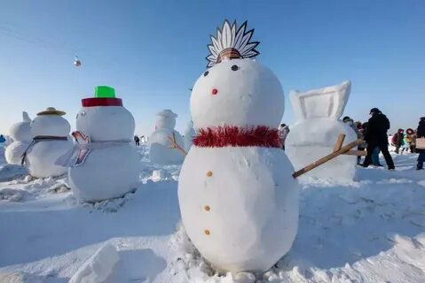 Необычный снеговик