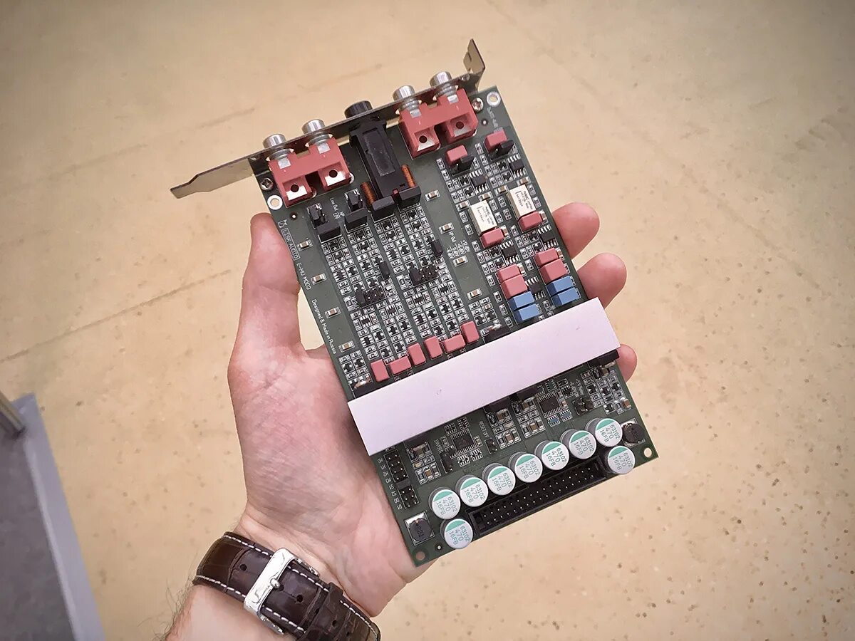 Сетевой стример своими руками. Lisk audio max. Audio mod. Усилитель демограф. Final audio ux3000 black.