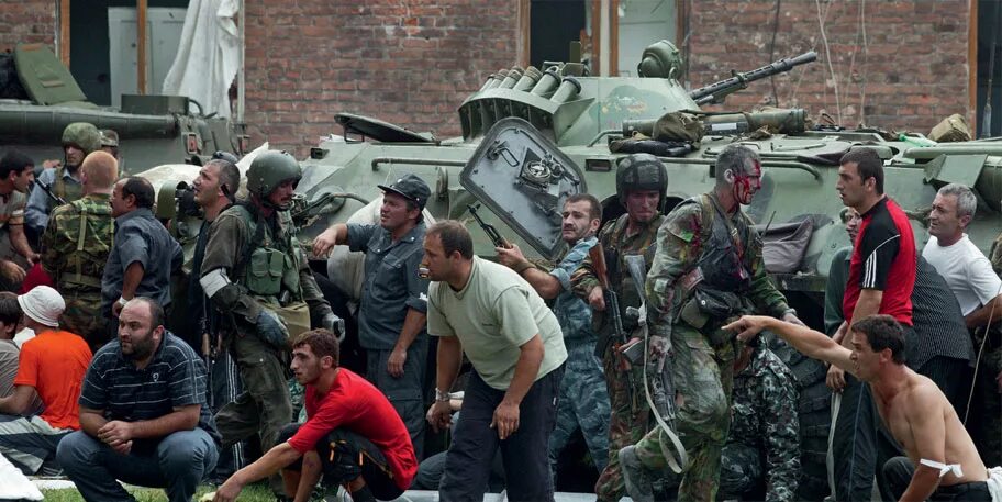 2004 год июнь. 2004 год июнь. Календарь 2004 года. 2004 год июнь. 21 июня 2004 год ингушетия.
