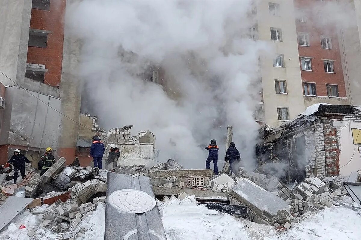 Чп 26 февраля. Взрыв газа Мещерский бульвар. Самурай на Мещерском бульваре Нижний Новгород. Взрыв газа в Нижнем Новгороде Мещерский. Бульвар Меотиды Мариуполь.