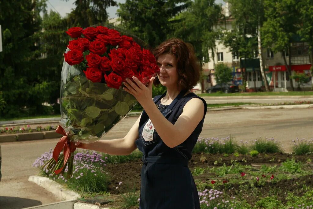 Купить розы в могилеве. Букеты 80х. Элегия букет "по зову сердца".