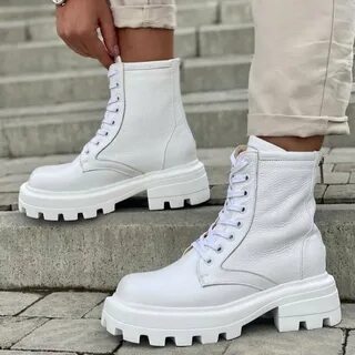 Белые берцы