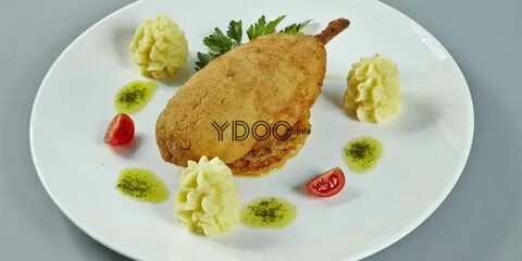 Котлета по киевски с картофельным пюре