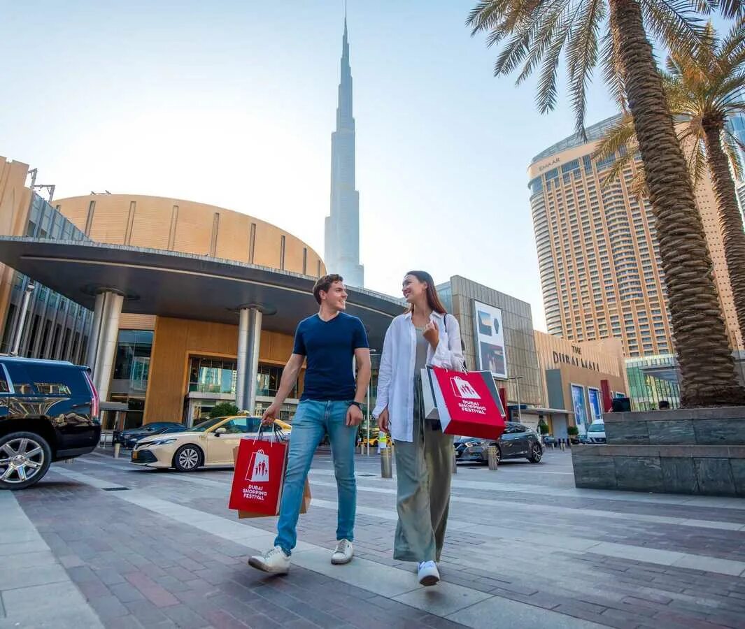 Дубай Dubai shopping Festival. Дубай шоппинг фестиваль 2022. Эмирейтс Молл Дубай. Шоппинг в Дубае 2022.