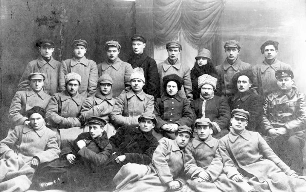 Комиссариат рабоче-крестьянской инспекции. Рабоче крестьянская комиссия. Картинка рабоче крестьянская инспекция. Военно-революционный комитет (врк). Рабоче-крестьянская инспекция.