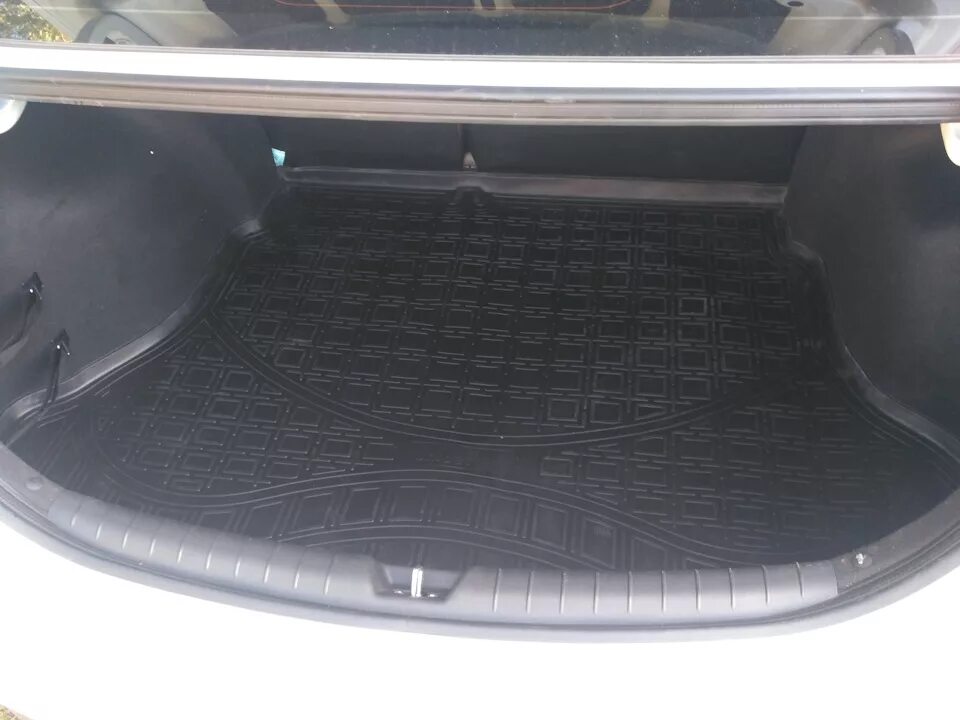 Багажник солярис 2. Hyundai Solaris 2 багажник. Hyundai Solaris 2 коврики в багажник. Багажник Хендай Солярис 2018. Коврик багажника Хендай Солярис 1.