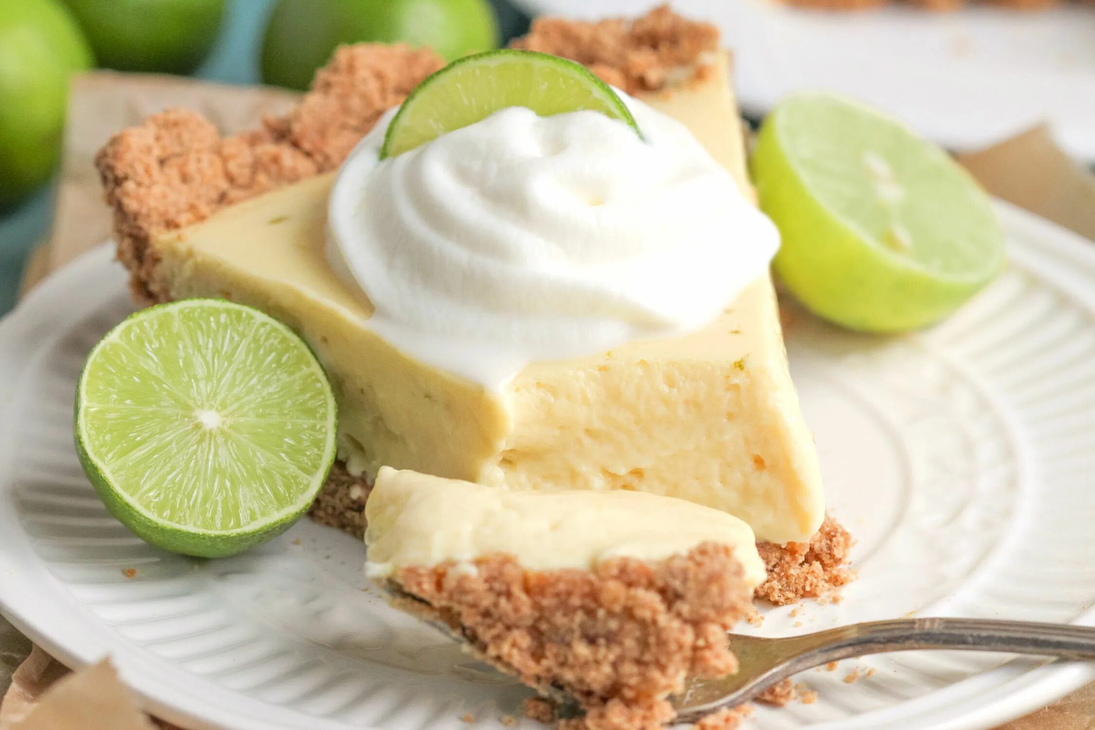 Лаймовый пирог. Лаймовый пирог Флорида. Флоридский лаймовый Пай (Key Lime pie). Чизкейк "лайм". Калифорнийский лаймовый пирог.