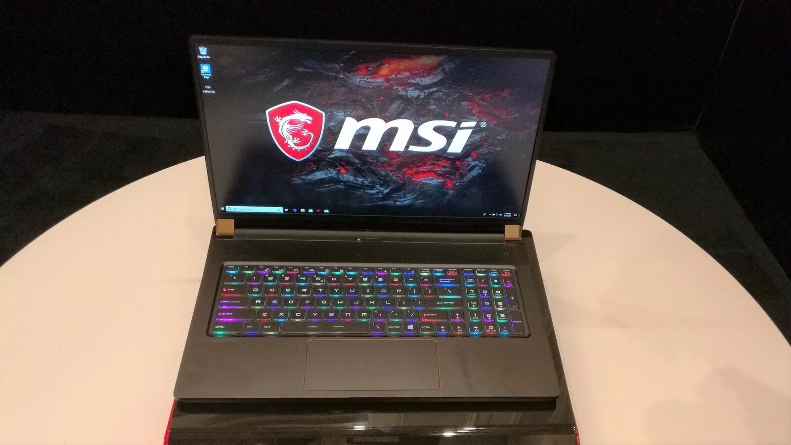 Msi stealth 17. MSI gs75. Gs75 Stealth. MSI stels gs75. Topdecл MSI gs70 Stealth.