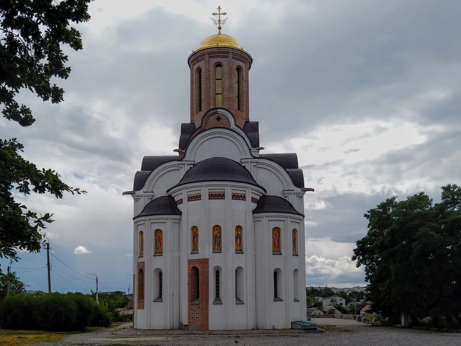 Церкви білої церкви