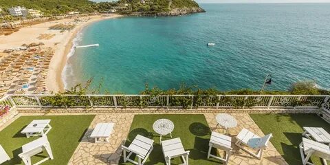 Club marine beach