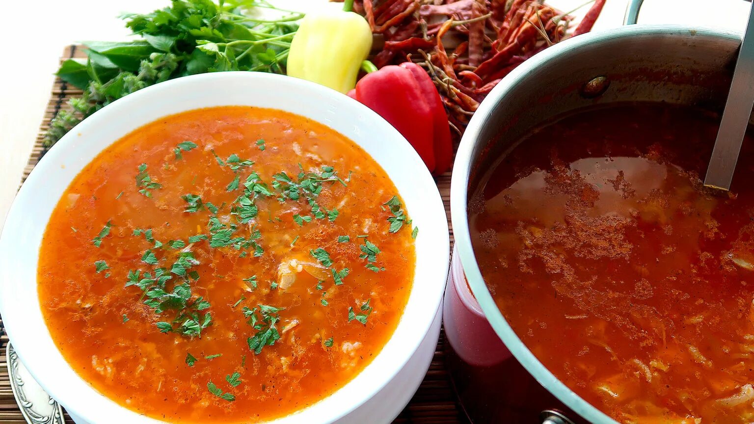 Суп харчо сколько риса. Харчо острый. Харчо армянский. Густой грузинский суп харчо. Харчо Зеламха.