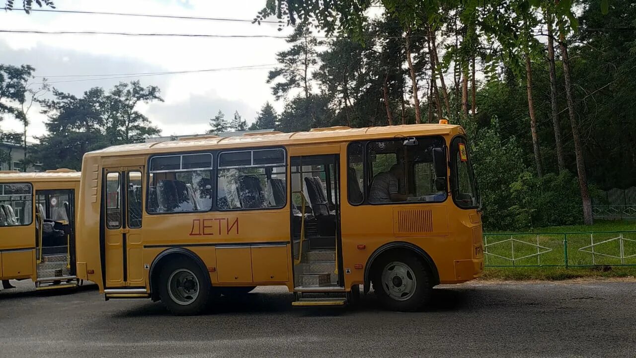 Курская область автобусов новые 2024. Автобусы в Курской области. Школьный автобус Энгельс. Новые автобусы Курской области. Школьные автобусы в Рязанской области в апреле 2023 фото.