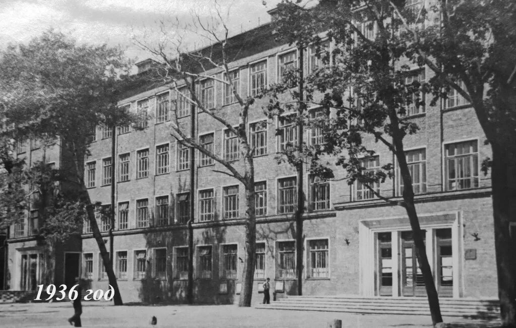 Ленинградский 46 школа 152. Маоу сош 152 г челябинска. Школа 46 санкт-петербург. Ленинградский 46 школа. Ленинградский 46 школа.