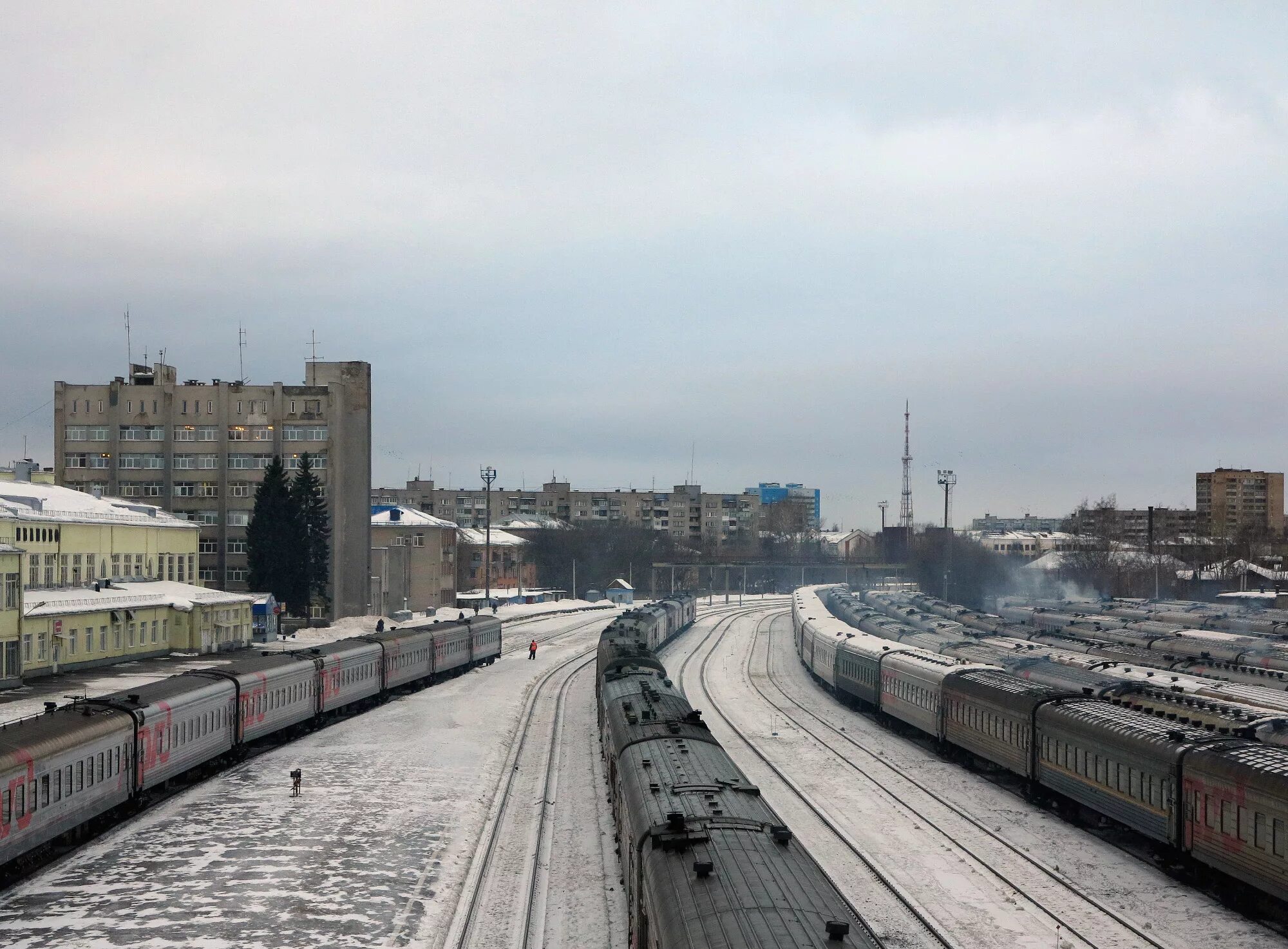 Жд вокзал иваново телефон. Станция Иваново. Станция Ивановская Ленинградская область. Ж.Д. станция текстильный Иваново. ЖД вокзал Иваново станция.