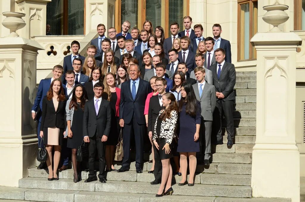 Коллегия мид рф. Сотрудники мид рф. Директор 3 департамента мид россии. Мид сотрудники. Сотрудники мид рф в 2019.