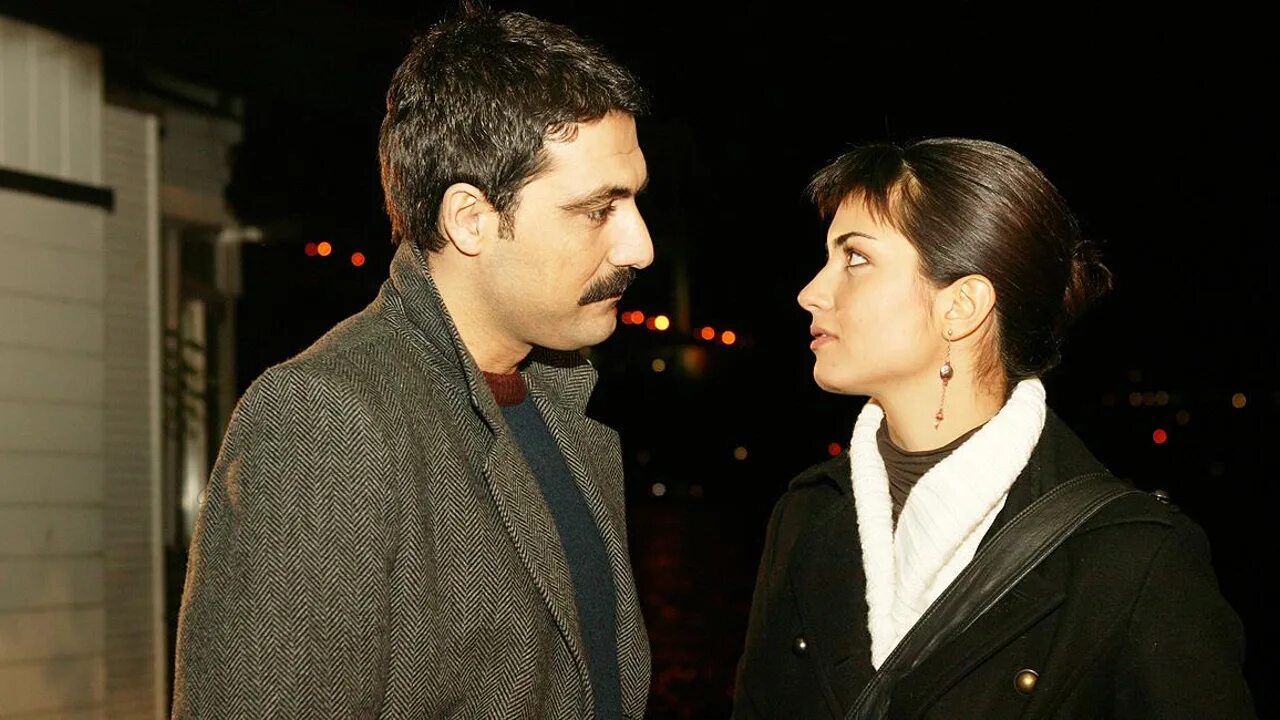 Под сени лип. Под сенью лип сериал 2005–2007. Под сени лип. Под сенью лип турецкий сериал 1 серия. Под сенью лип (2005).