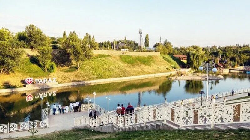 Женис парк в Таразе. Парк Победы города Тараз. Набережная города Тараз. Набережная в Таразе Казахстан.