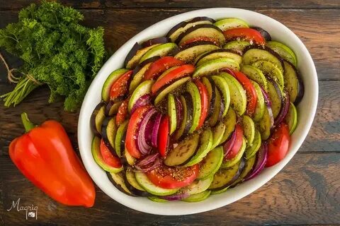 Рататуй с овощами на сковороде