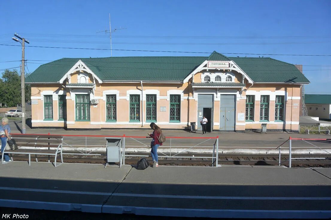 Погода в топчихе алтайский край на 14. Станция Топчиха Алтайский край. ЖД вокзал Топчиха. Старый вокзал Топчиха. Железнодорожная станция Топчиха.