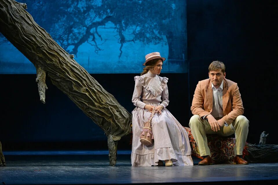 спектакль альбом драмтеатр омск. пьеса альбом омского драмтеатра. ханума спектакль омск. актеры драмтеатра омск. пьеса амадей.