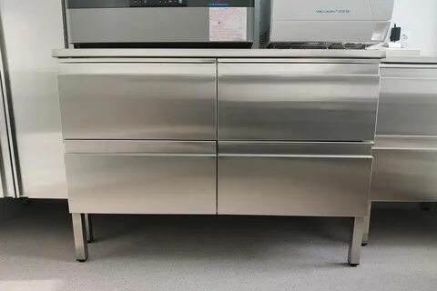 Мебель из нержавеющей стали