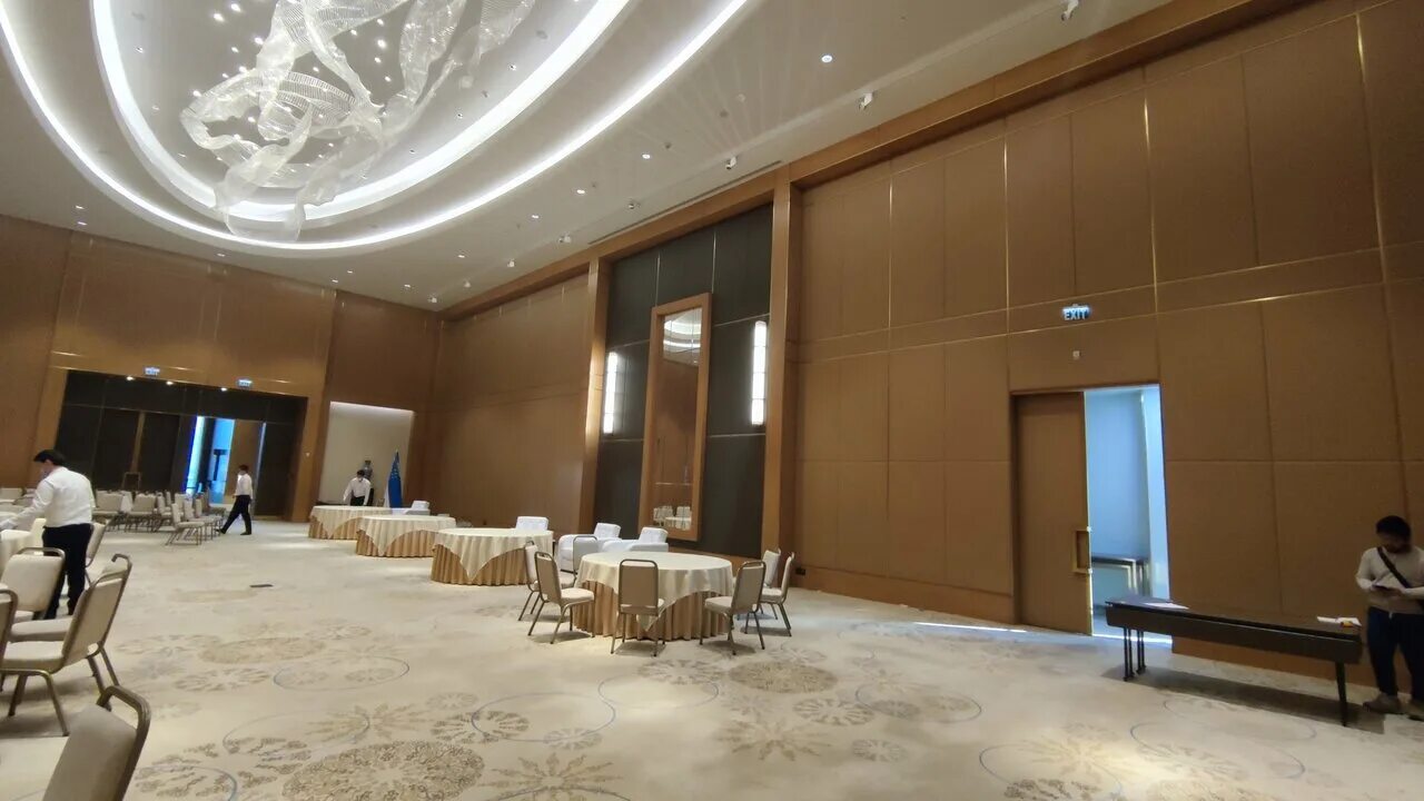 Бизнес залы ташкент. Хаят Редженси в Ташкенте. Ballroom Хаят Ташкент. Hyatt Regency Ballroom. Зал Regency Ballroom.