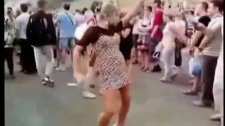 Мужик танцует. Пьяные танцы танцевали. Прикольные танцы на свадьбах. Пьяные танцы танцевали. Пьяные танцы танцевали.