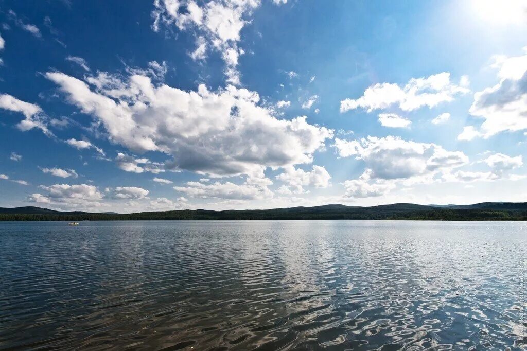 Самое большое озеро края. Пять озёр Омская область Линево. Озеро Линево Омск. Озеро Линево Шарыповский район. Оз Линево.