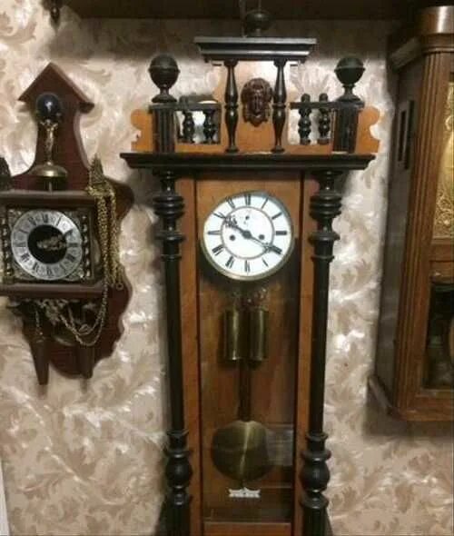 Настенные часы с маятником и боем янтарь. Часы с маятником очз янтарь. Часы жильные старинные. Густав беккер настенные часы с боем. Немецкие часы хермле.