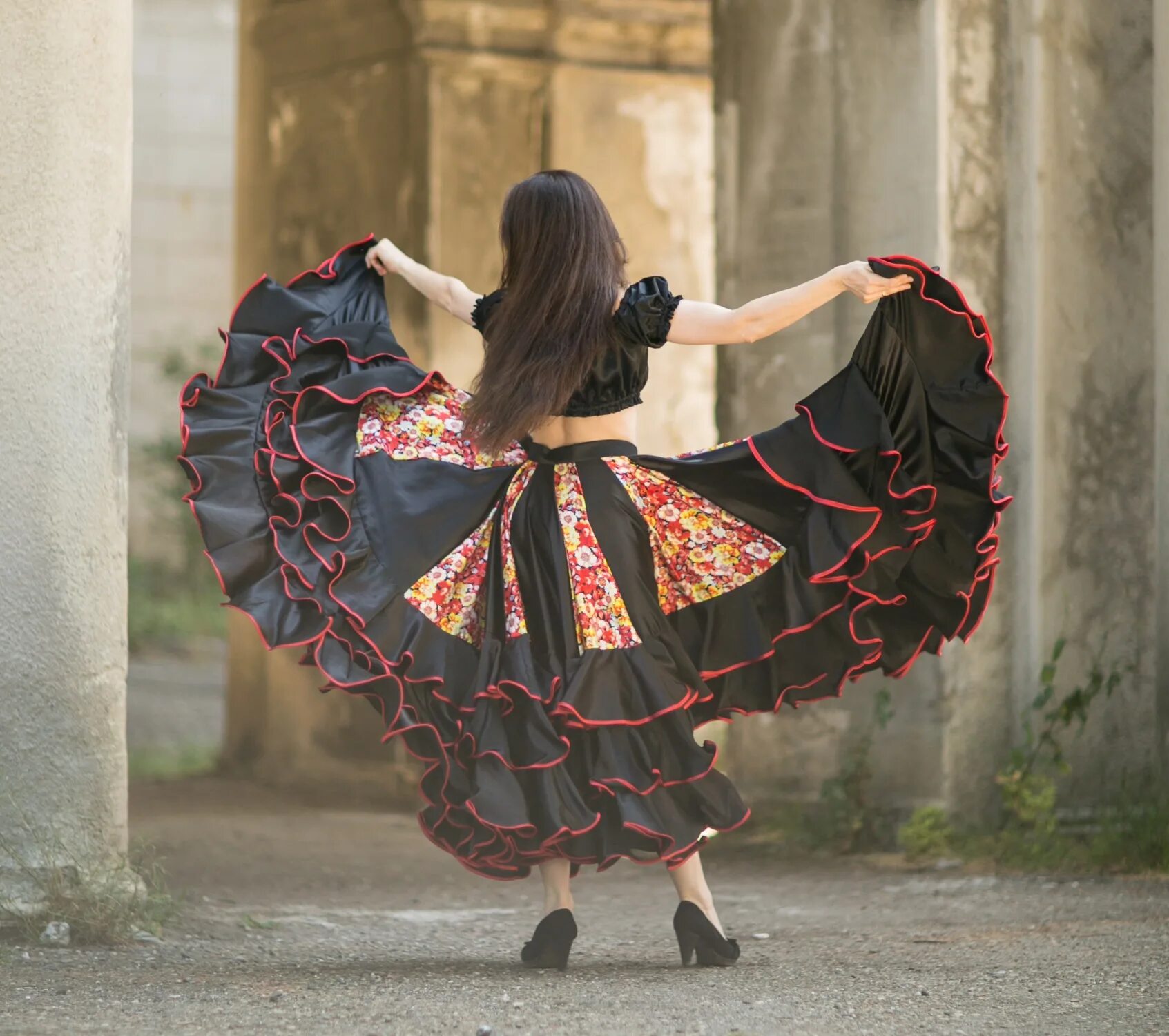 Цыганская юбка. Юбка цыганки. Цыганское платье. Цыганские костюмы для танцев.