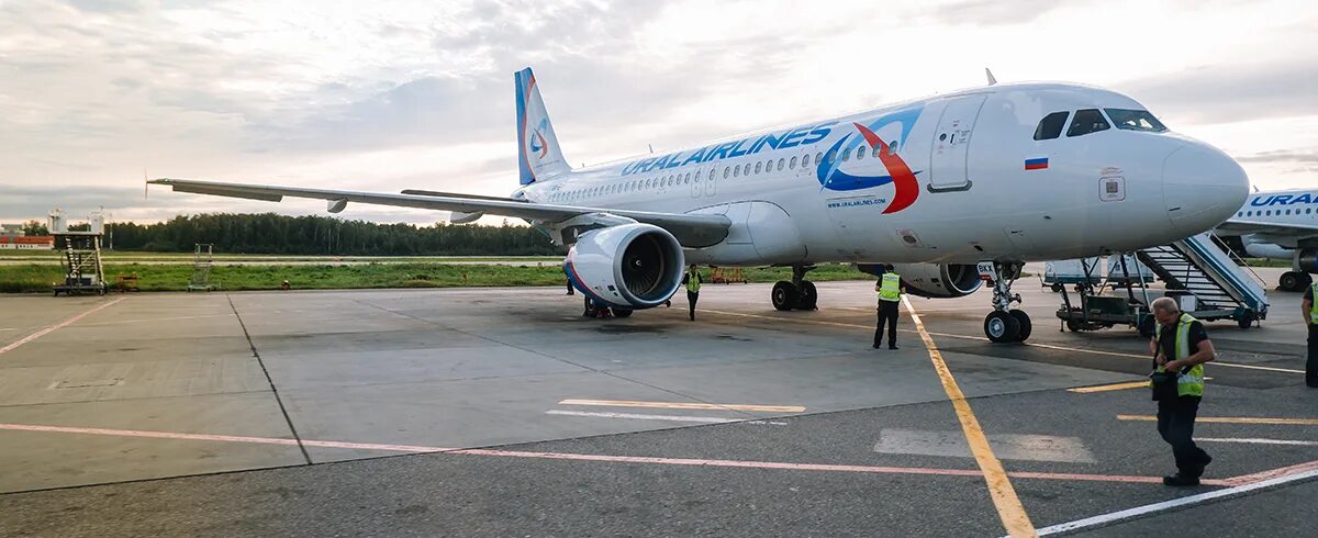 Кг ручной клади уральские авиалинии. План самолета уральские авиалинии. Екатеринбург симферополь авиабилеты. Урал эйрлайнс самолеты. Билет уральские авиалинии.