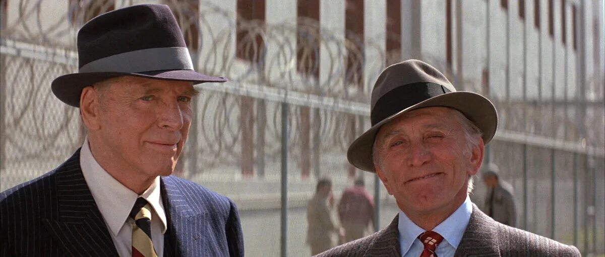 крутые мужики фильм 1986. берт ланкастер и грегори пек в фильме. крутые мужики 1986. дик хэнкок. берт ланкастер и кирк дуглас.