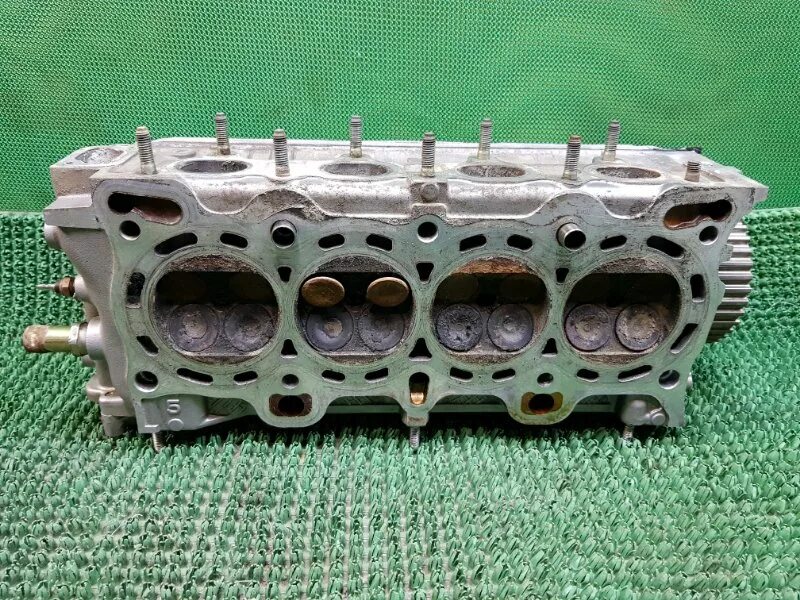 ГБЦ b16a Honda. Направляющие ГБЦ Honda d15b. ГБЦ Хонда xl1000. Honda HR V ГБЦ.