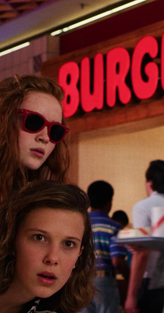 Оди макс осд. Милли бобби браун и сэди синк очень странные дела. Оди макс осд. Милли бобби браун и сэди синк очень странные дела. Stranger things eleven and max.