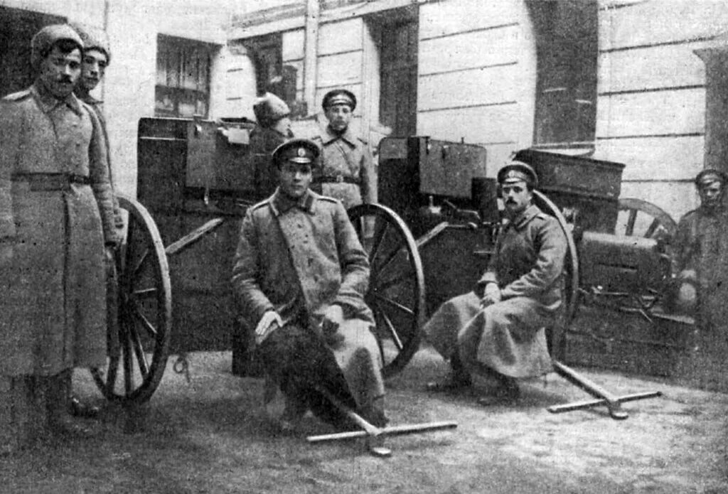 Московские юнкера 1917. Московские юнкера 1917. Юнкера в москве 1917. Юнкера александровского училища 1914. Восстание юнкеров в москве в 1917 году.