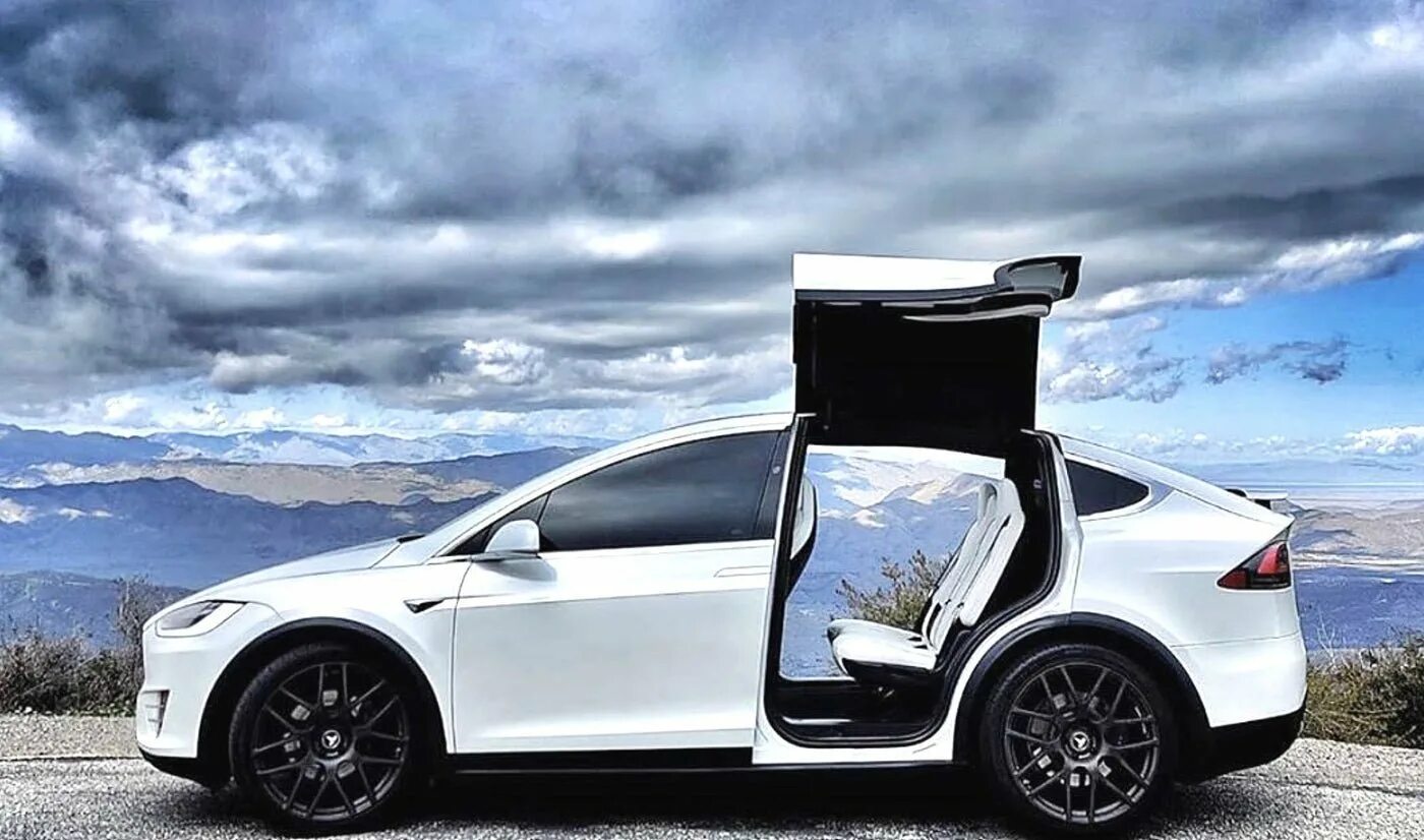 Машина Tesla model x. Tesla model x двери. Электромобиль Tesla model x. Tesla model s и x. Model x plaid