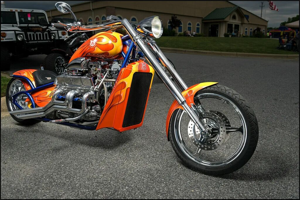 Авито мотоциклы чоппер. Чоппер v8. V8choppers. Кастом Atomic. Кастом байк v8.