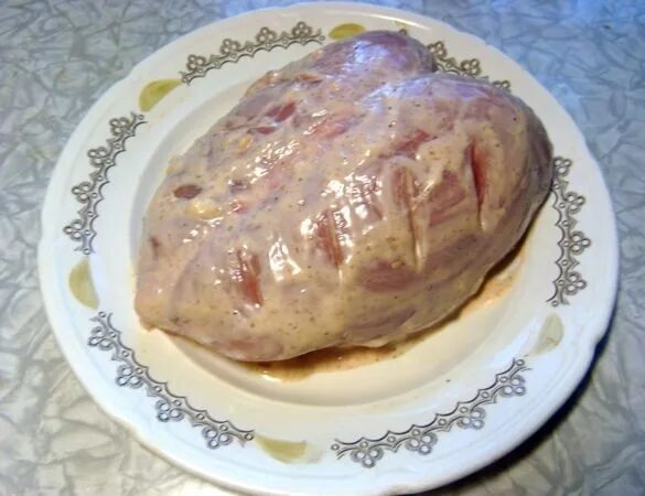 Грудинка. Запечь куриную грудинку. Ром свиная грудинка и яичница. Кусочки филе курицы в духовке. Запечь куриную грудинку.