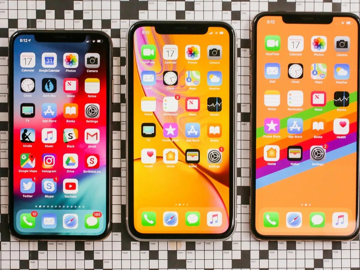 Iphone xr plus. Айфон xs vs xr. iphone 8 vs iphone xr. iphone 8 plus и xr. iphone 8 plus vs iphone xr.