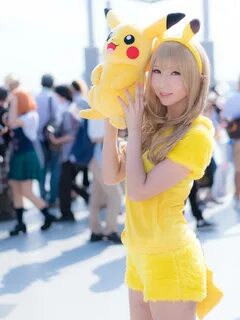 Pikachu cosplay