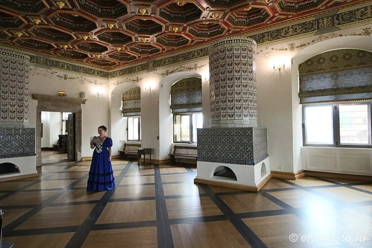 Мирский замок в белоруссии внутри. Мирский замок внутри. Мирский замок музей. Мирский замок внутри двор. Мирский замок в белоруссии внутри.