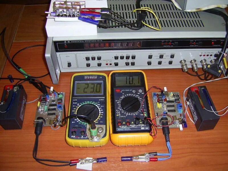 Прибор для испытания изоляции кабеля 20кв. Динамометр для измерения силы. Единицы измерения физических величин в физике. Прибор для измерения силы трения. Сопротивление изоляции кабеля электролаборатория.