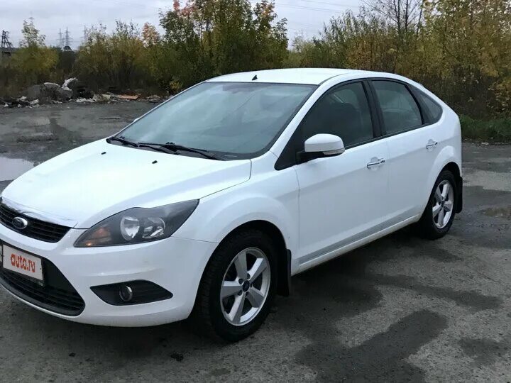 Форд хэтчбек 2008 года. Ford Focus 2008 белый. Ford Focus 2008 хэтчбек. Ford Focus II 2008 White. Ford Focus 2 белый.